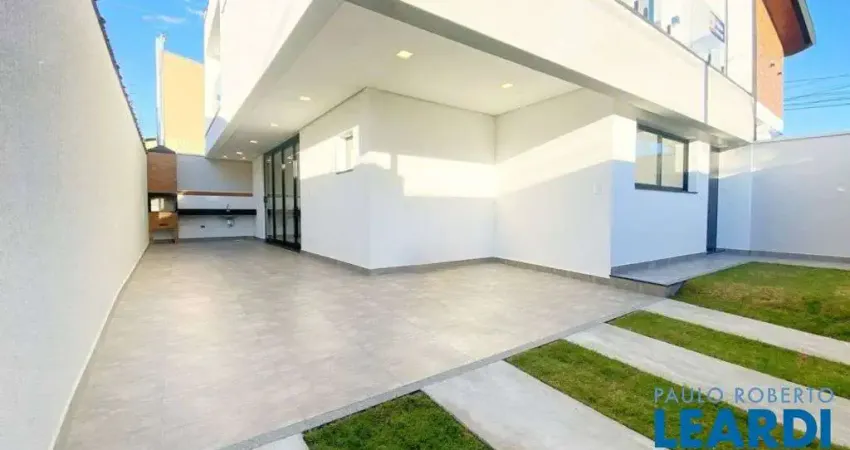 Casa com 3 quartos à venda no Jardim das Acácias, Poços de Caldas 