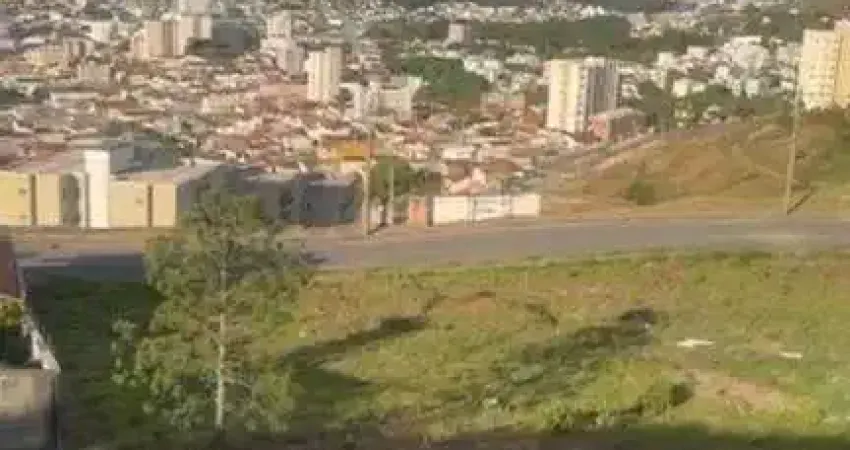 Terreno à venda no Jardim dos Manacás, Poços de Caldas 