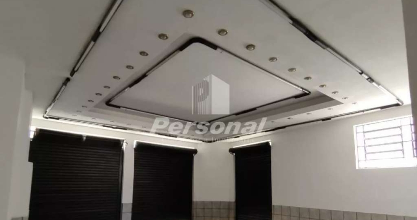 Casa comercial com 3 salas para alugar no Centro, Tremembé 