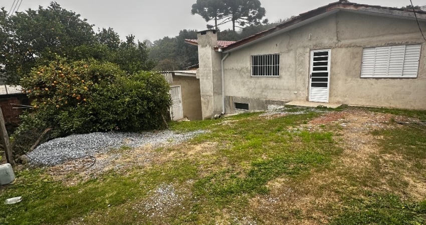 Casa para locação no bairro Abranches em Curitiba