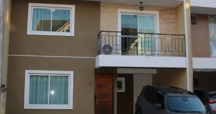 Lindo sobrado à venda, no condomínio garibaldi das primaveras no bairro barreirinha em curitiba - pr.