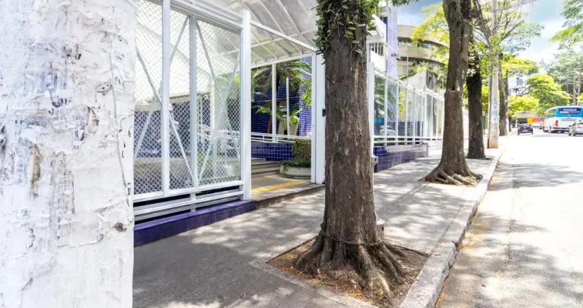 Sala comercial ao lado do metro jabaquara, 1vg, 1 banheiro, portaria 24