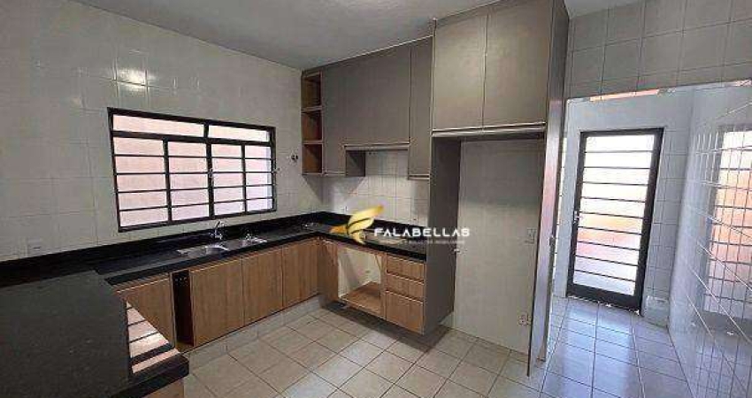 Casa com 3 dormitórios à venda, 196 m² por R$ 810.000,00 - Vila Galvão - Jundiaí/SP