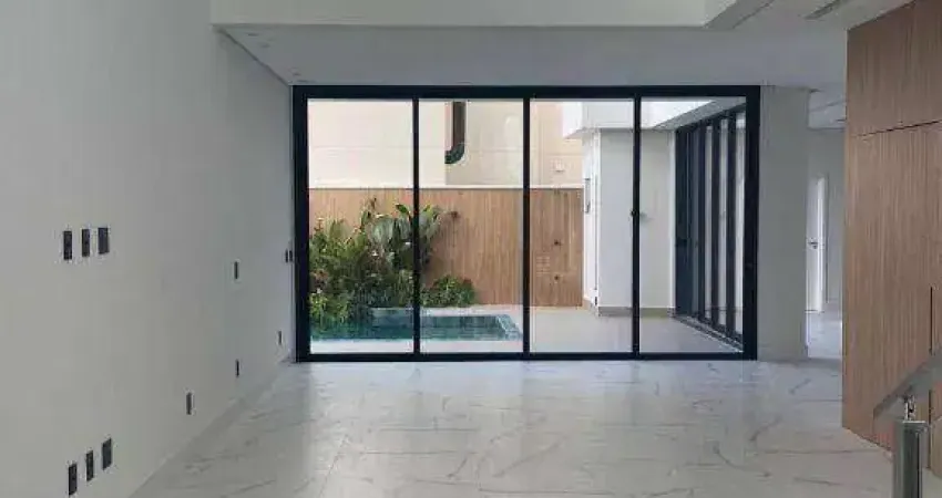EXCELENTE CASA COM 4 SUÍTE,PISCINA, ESCRITÓRIO E 4 VAGAS NO CONDOMÍNIO LUCILLA EM INDAIATUBA SP
