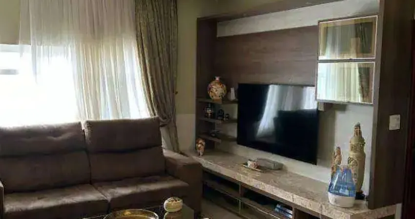 Excelente cas em terreno de 800m² e 600m² de área construída com 5 suítes, piscina e vaga de garagem para 7carros no coração de indaiatuba sp.