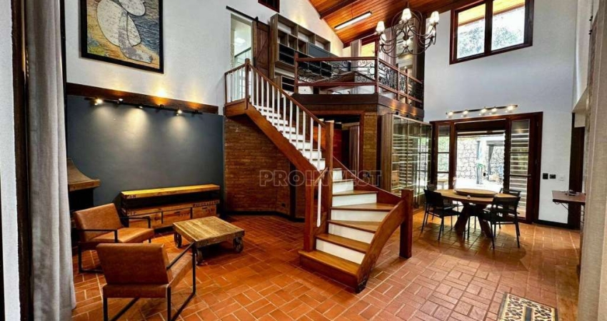 Casa com 3 dormitórios à venda, 250 m² por R$ 1.500.000,00 - Granja Viana - Embu das Artes/SP