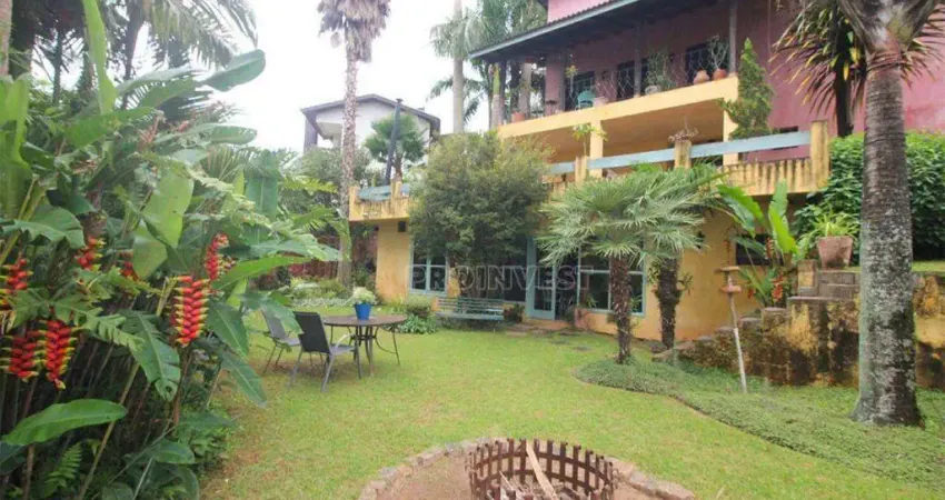 Casa com 5 dormitórios à venda, 459 m² por R$ 1.800.000,00 - Granja Viana - Cotia/SP