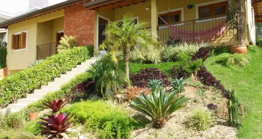 Casa com 3 dormitórios à venda, 264 m² por R$ 1.300.000,00 - Santa Adélia - Vargem Grande Paulista/SP
