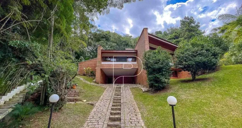 Casa mobiliada com 4 suítes no Forest Hills Granja Viana