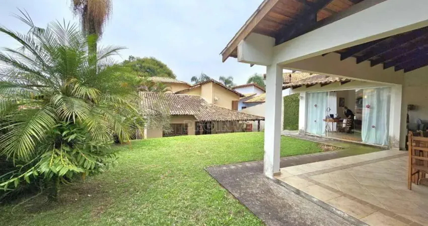 Casa com 3 dormitórios à venda, 350 m² por R$ 1.590.000,00 - Granja Viana - Cotia/SP