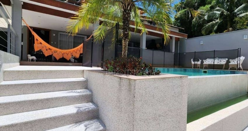 Casa com 3 dormitórios à venda, 290 m² por R$ 1.690.000,00 - Granja Viana - Cotia/SP
