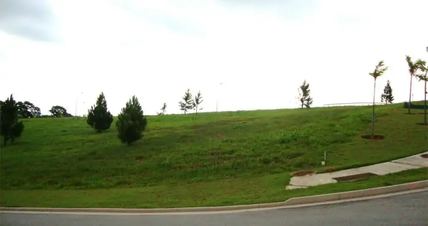 Terreno à venda, 636 m² por R$ 1.700.000,00 - Alphaville Granja Viana - Carapicuíba/SP