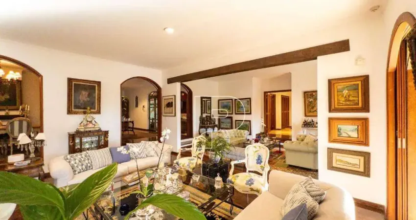 Casa Térrea no Condomínio Silvino Pereira - 5.100m²