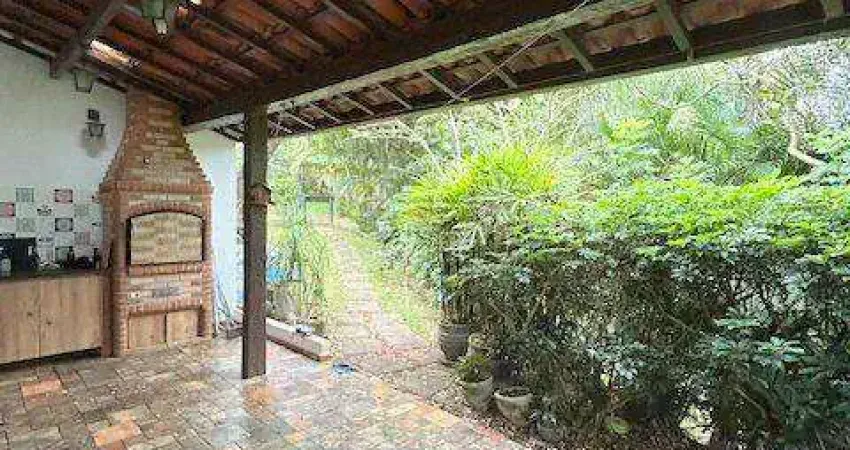 Casa com 3 dormitórios à venda, 330 m² por R$ 1.250.000,00 - Granja Viana - Cotia/SP
