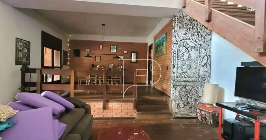 Casa com 4 dormitórios à venda, 281 m² por R$ 900.000,00 - Patrimônio do Carmo - São Roque/SP