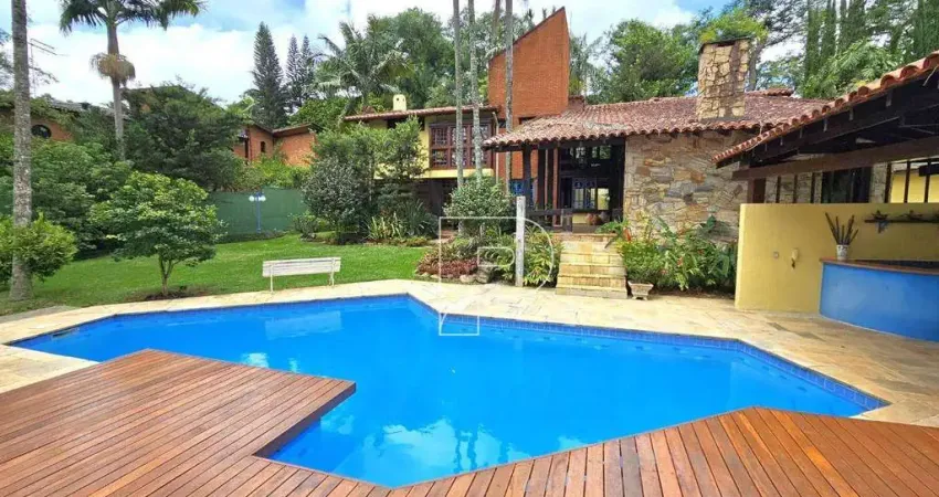 Casa em condomínio na Granja Viana!!!