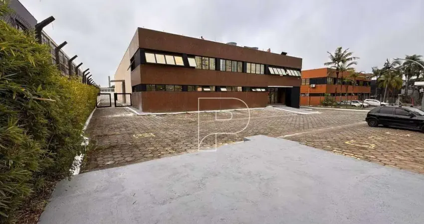 Galpão com 1.969m² construídos | localização estratégica com fácil acesso a transporte público