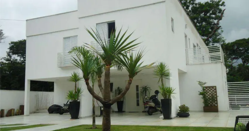 Casa com 4 dormitórios à venda, 620 m² por R$ 3.200.000,00 - Granja Viana - Carapicuíba/SP