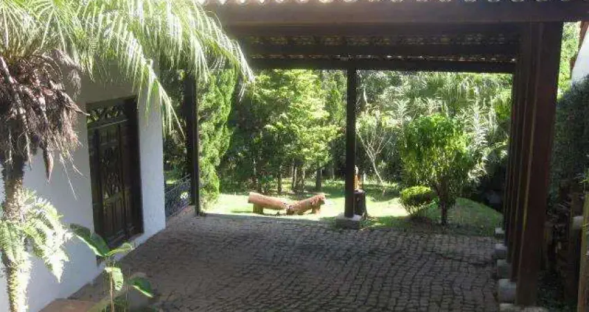 Casa com 1 dormitório à venda, 150 m² por R$ 1.200.000,00 - Granja Viana - Carapicuíba/SP