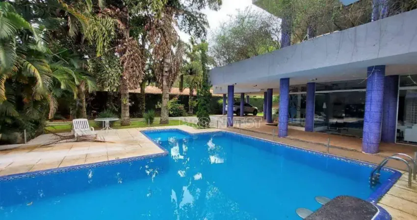 Casa com 4 dormitórios à venda, 450 m² por R$ 1.700.000,00 - Granja Viana - Carapicuíba/SP