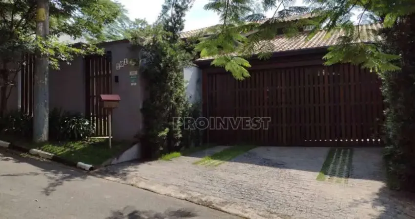 Casa com 3 dormitórios à venda, 239 m² por R$ 1.100.000,00 - Parque da Figueira - Carapicuíba/SP