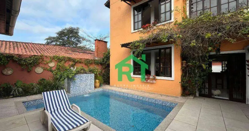 Casa à venda na Praia do Tombo | Rocha Imóveis Guarujá