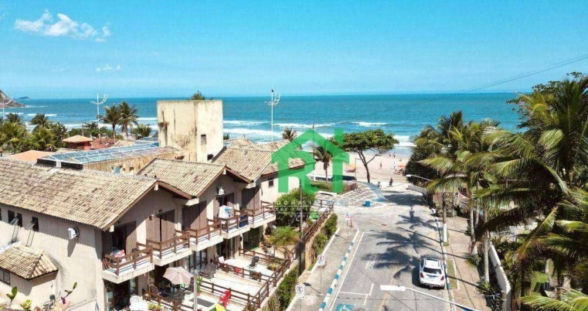 Apartamento à beira mar com 2 dormitórios, 1 vaga, área de lazer, Tombo, Guarujá/SP