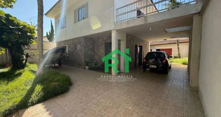 Casa com 3 dormitórios à venda, 350 m² por R$ 2.100.000,00 - Praia do Tombo - Guarujá/SP