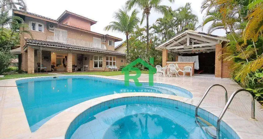 Casa de Alto Padrão, Condomínio Fechado, 5 Suítes, 3 Vagas, Lazer, Enseada, Guarujá/SP.