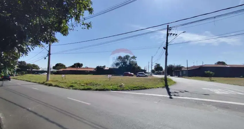 Terreno à venda com 345m² de esquina no bairro João Aranha em Paulínia/SP.