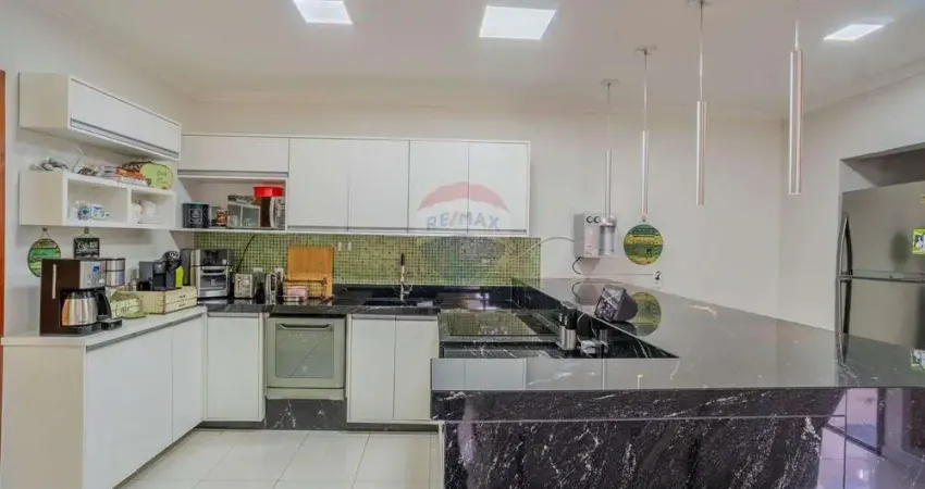 Casa a venda com 3 quartos sendo 1 suíte, piscina, energia fotovoltaica no condomínio raízes em paulínia/sp.