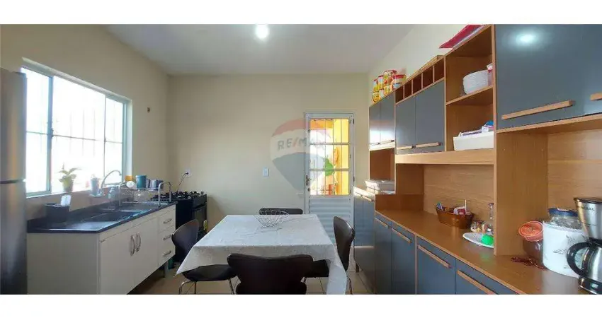 Casa à venda com 4 quartos, churrasqueira, 300m² e +10 vagas de garagem na vila real, hortolândia/sp