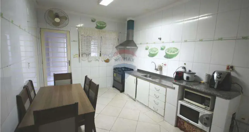 Casa térrea com 4 quartos á venda no Jardim Itapoan, Paulínia/SP.