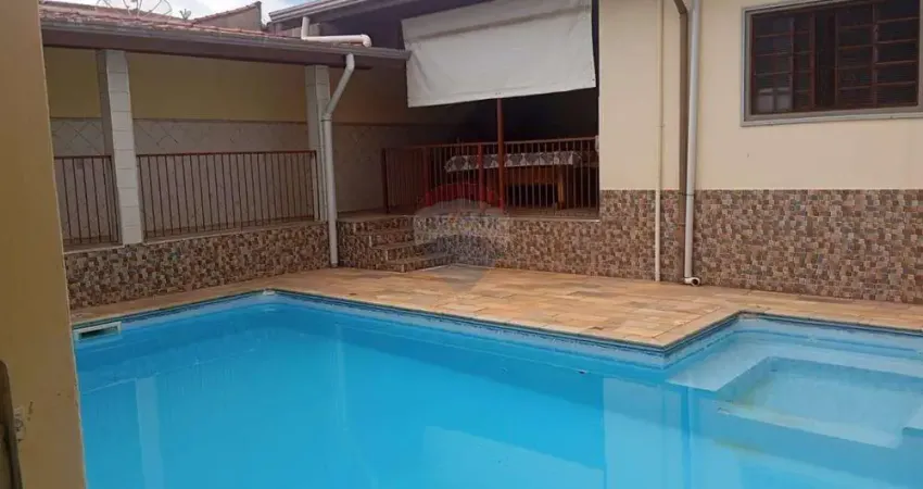 Casa à venda com  3 dormitórios sendo 1 suíte,  com piscina e churrasqueira em Paulínia - SP