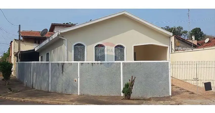 Casa a venda  com 3 quartos e uma edícula no Bairro  João Aranha, Paulinia/SP