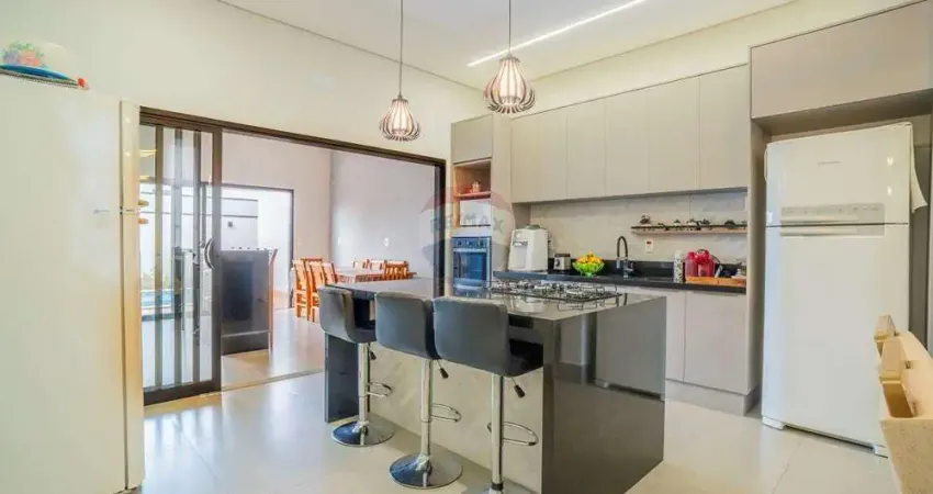 Casa térrea a venda com 3 quartos, sendo 3 suítes - condomínio royal garden - paulínia.