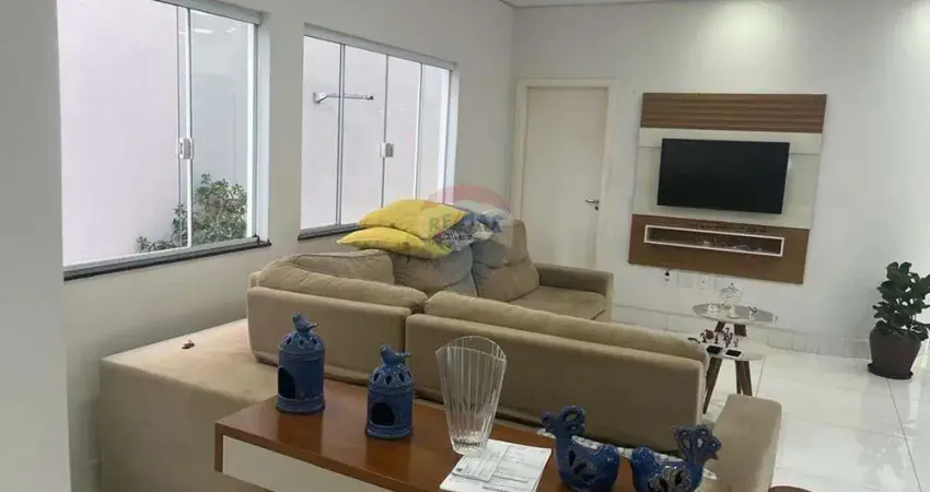 Casa a venda no Condomínio Fontanário, com 3 dormitórios e três suítes em Paulínia.