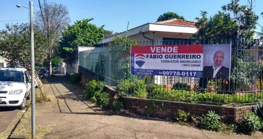 Casa a venda na região central com 3 quartos, Cosmópolis/SP