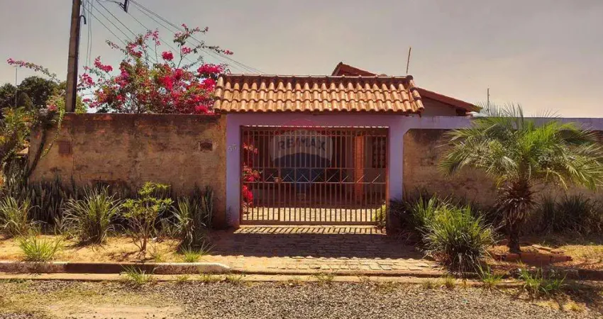 Chácara / sítio com 2 quartos à venda na Rua Enilson Augusto Toselli, 55, Parque das Laranjeiras, Cosmópolis