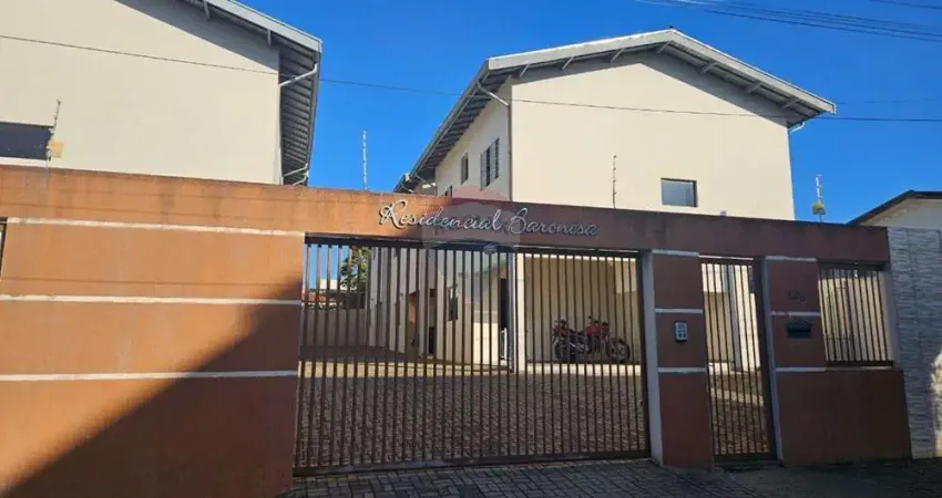 Casa tipo sobrado em condomínio fechado, 03 quartos, centro, cosmópolis, sp