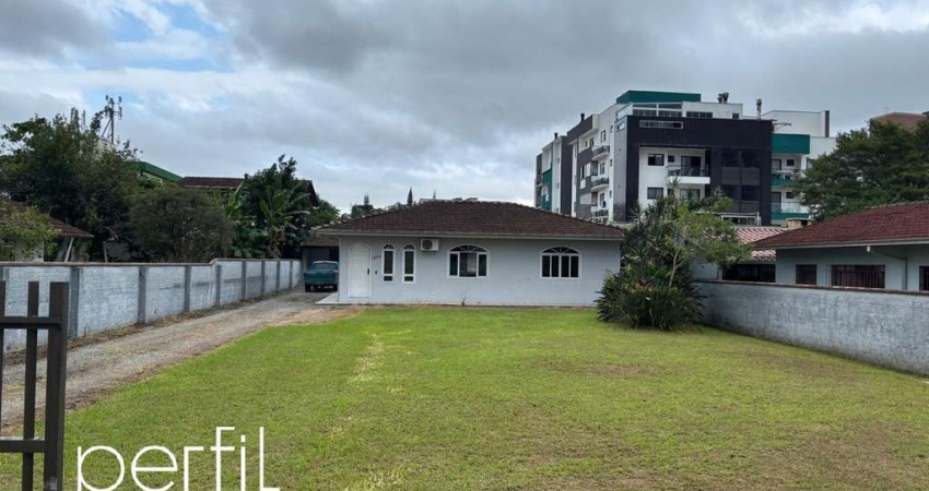 Terreno à venda no Bom Retiro em Joinville-SC 17x51 com 867,00 m² de área!