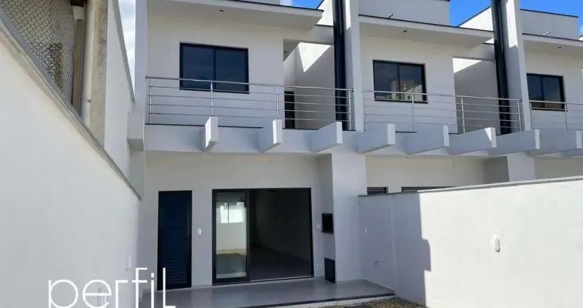 Sobrado à venda em Joinville-SC, Costa E Silva: 3 quartos, 1 suíte, 1 sala, garagem e 143,27m² de área.