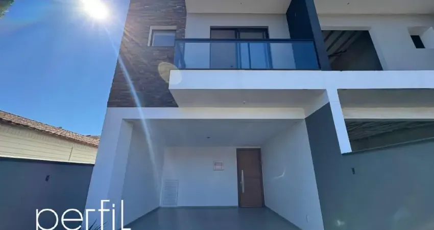 Sobrado a venda com três quartos sendo uma suíte no bairro saguaçu - joinville/ sc