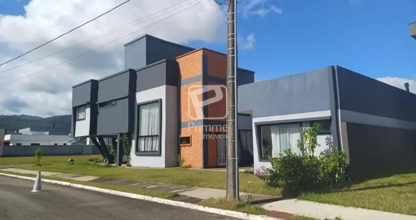 Casa 3 dormitorios em condominio, Santa Regina, Camboriú - SC