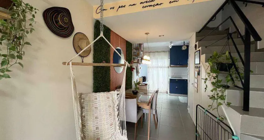 Sobrado com 2 dormitórios à venda, 61 m² por R$ 310.000,00 - Jardim Iririú - Joinville/SC