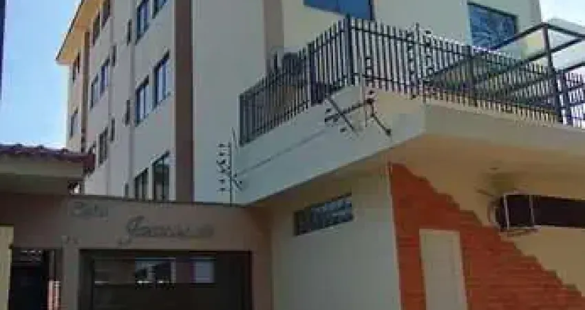 Apartamento à venda em Maringá, Zona 07, com 3 quartos, com 77 m², Condomínio Edifício Jacaranda