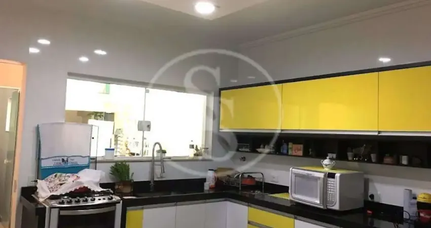 Sobrado à venda no bairro Dos Casa com 167m², 2 dormitórios por R$700.000,00 / Ref. SO1088