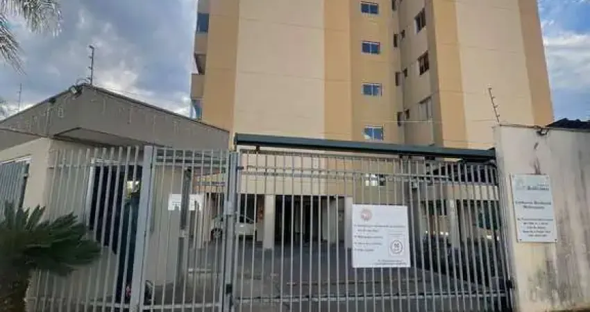 Vende-se apartamento com 2 quartos, 1 banheiro social, sala, cozinha com armários, setor dos afonso