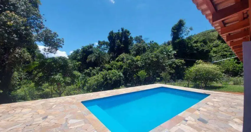 Chácara com 3 dormitórios à venda, 1000 m² por R$ 500.000,00 - Vitória Régia - Atibaia/SP