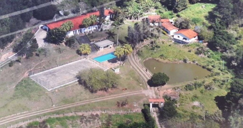 Chácara / sítio com 4 quartos à venda em Pião, Piracaia 